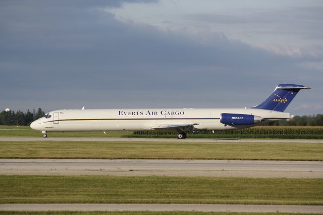 McDonnell Douglas MD-83 (N964CE) - Arriving at CYXU London,Canada from KRLD LAREDO TX,August 30,2018