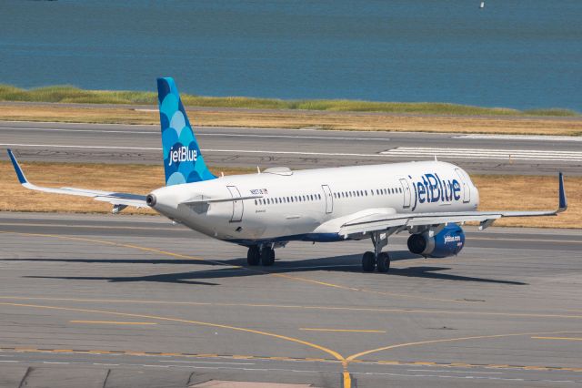 Airbus A321 (N907JB)