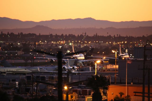 BOEING 747-8 (LX-VCL)