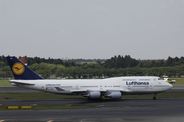 Boeing 747-400 (D-ABVO) - Taxing at Narita Intl Airport on 2015/05/02