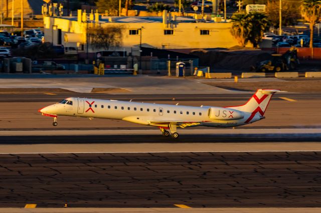 Embraer ERJ-135 (N918JX) - A JSX ERJ135 landing at PHX on 2/19/23. Taken with a Canon T7 and Tamron 70-200 G2 lens.