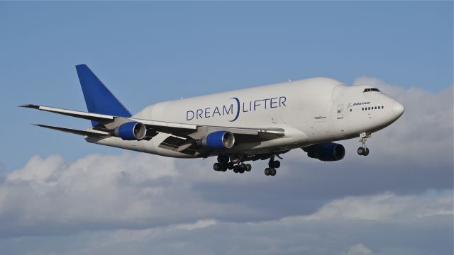 Boeing 747-400 (N718BA) - GTI4151 from RJGG/NGO via PANC on final to Rwy 16R on 2/13/14. (LN:932 cn 27042).