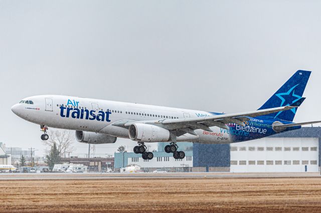 Airbus A330-300 (C-GTSI) - From a few years ago as light snow fell, just before the weather got nastier.