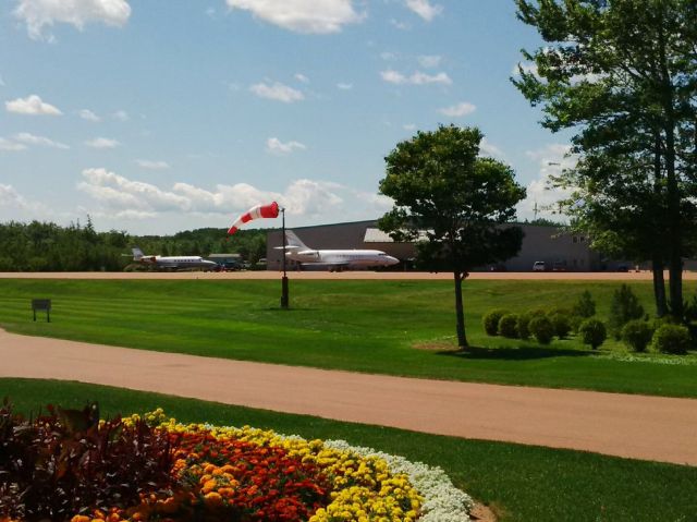 Dassault Falcon 2000 (C-GSMR) - C-GSMR in Fox Harbour golf resort. 