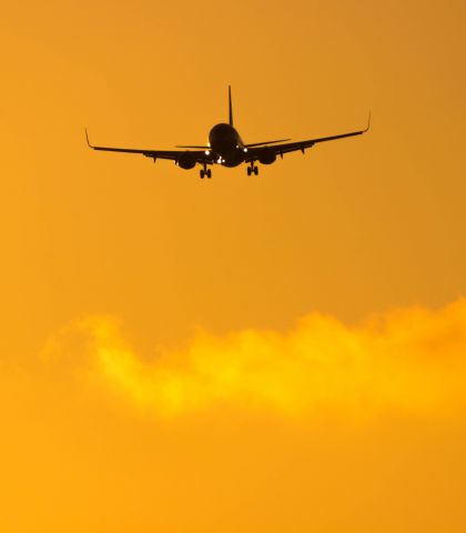 Boeing 737-800 (4X-EKM)