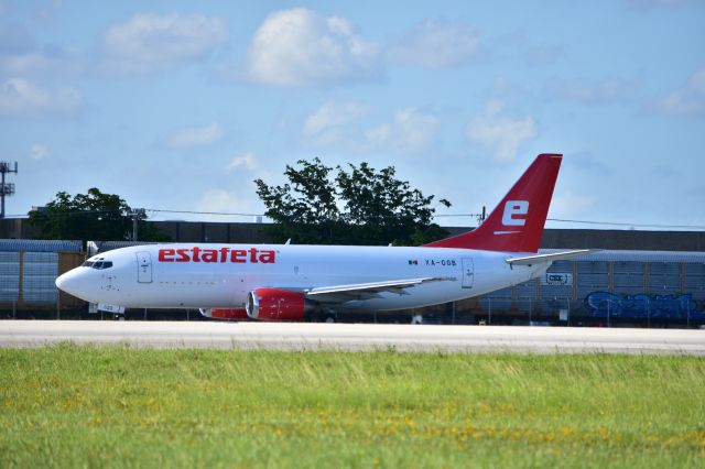 Boeing 737-700 (XA-GGB)