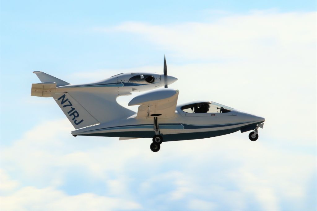 SEAWIND Turbine Seawind (N71RJ) - Leaving EAA Airventure 2022