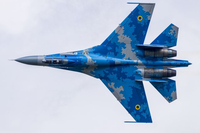 Sukhoi Su-27 Flanker —