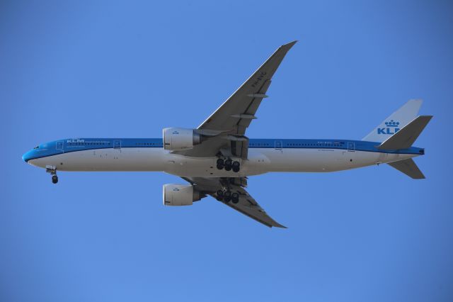 BOEING 777-300ER (PH-BVG)