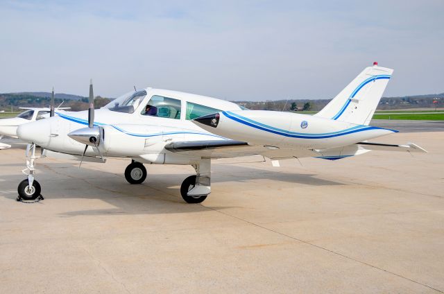 Cessna 310 (N30HC) - Seen at KFDK on 4/3/2010.      a href=http://discussions.flightaware.com/profile.php?mode=viewprofile&u=269247  [ concord977 profile ]/a