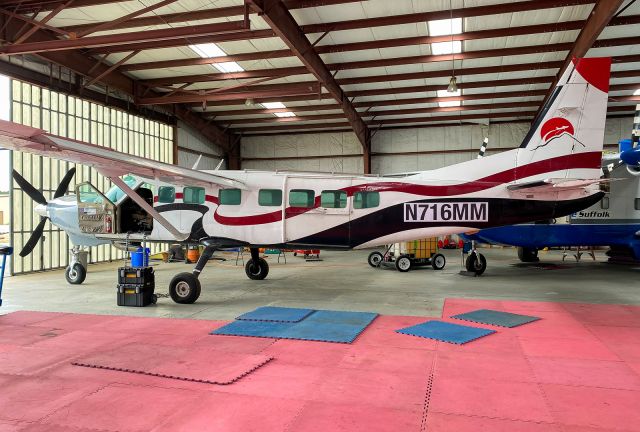 Cessna Caravan (N716MM)