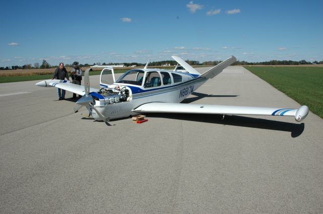 Beechcraft 35 Bonanza (N8817M)