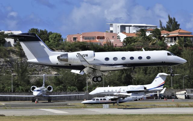 Gulfstream Aerospace Gulfstream IV (LV-JQW)