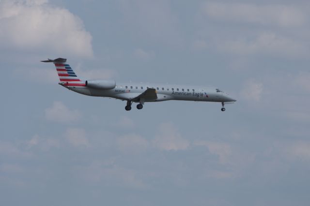 Embraer ERJ-145 (N635AE)