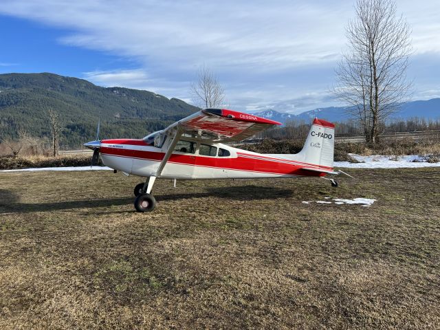 Cessna Skywagon 180 (C-FADO) - Sandpiper golf course 