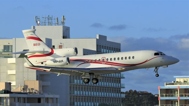 Dassault Falcon 7X (OO-JUK) - OO-JUK landing at St Maarten