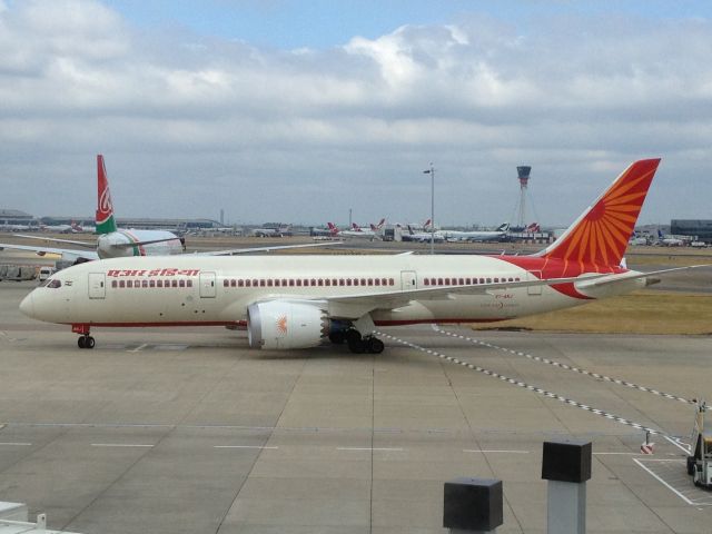 Boeing 787-8 (VT-ANJ) - AI 115 New Delhi to London - Heathrow.  Taken as it pulled into its gate at Terminal 4