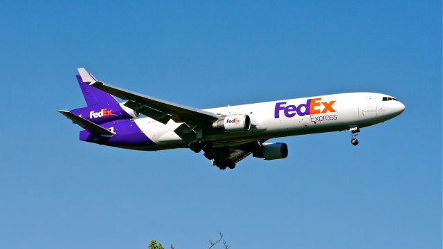 Boeing MD-11 (N523FE) - FDX597 from KMEM on final to Rwy 16L on 6/8/14. (LN:536 / cn 48479).