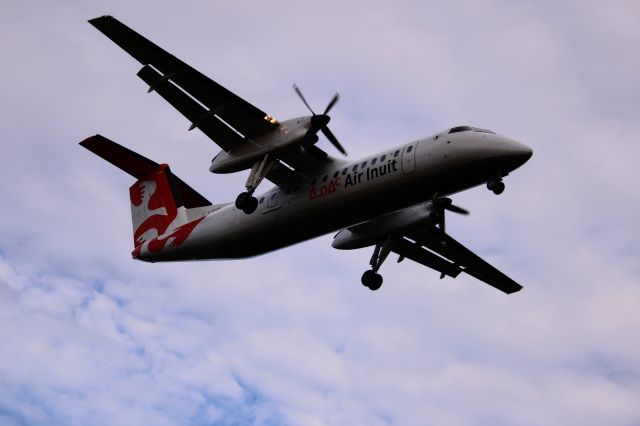 de Havilland Dash 8-300 (C-GIAB)