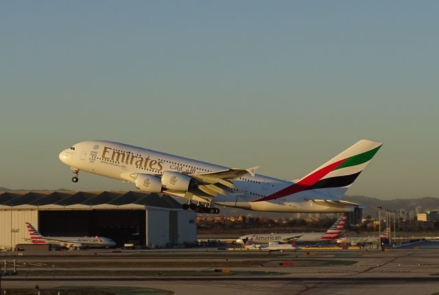 Airbus A380-800 —