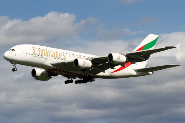 Airbus A380-800 (A6-EEC)