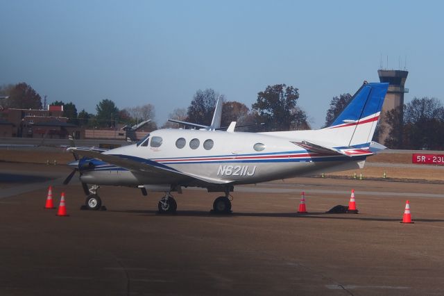 Beechcraft King Air 90 (N6211J)