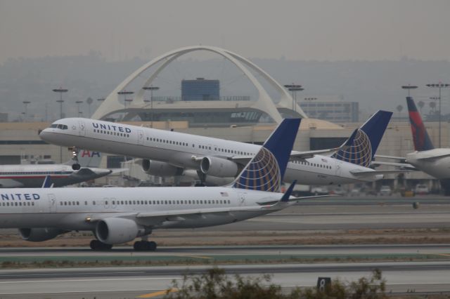 BOEING 757-300 (N75861)