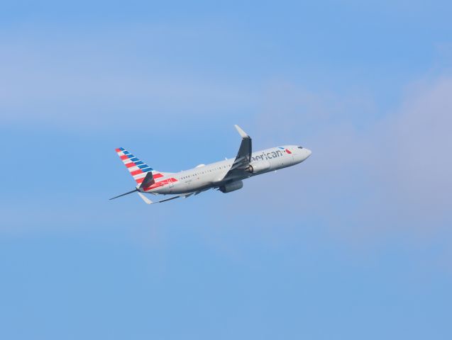 Boeing 737-800 (N200NV)