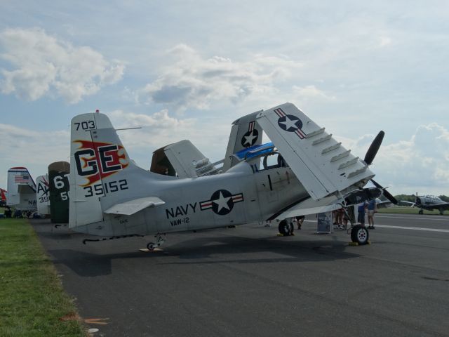 Experimental 100kts-200kts (N65164) - Douglas EA-1E Skyraider (1955 C/N 55-471DH)