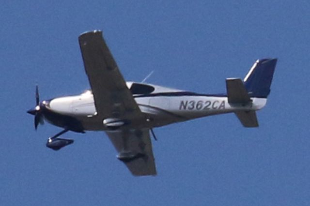 Cirrus SR-22 (N362CA)