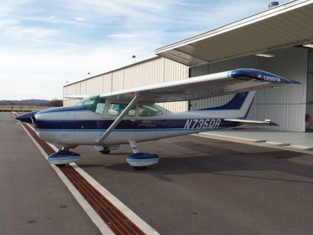 Cessna Skylane (N735QR)