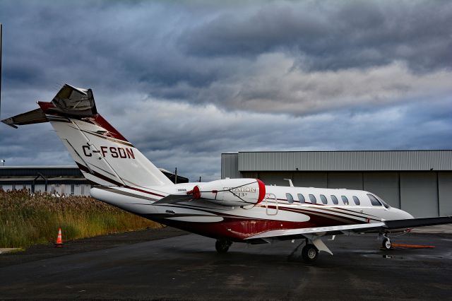 Cessna Citation CJ3 (C-FSDN) - Visiting CYHU on 7-11-2023