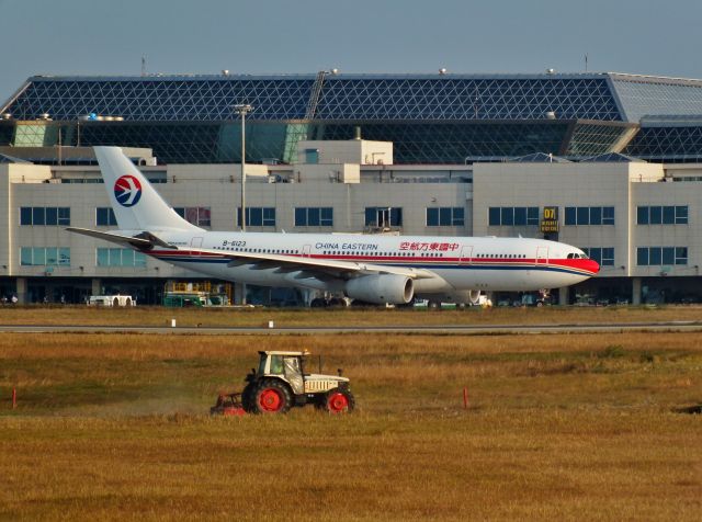 Airbus A330-200 (B-6123)