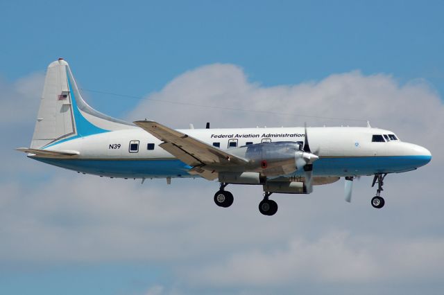 CONVAIR CV-580 (N39)