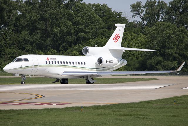 Dassault Falcon 7X (B-8203) - A Chinese-based Falcon 7X departs the Dassault Aviation Services facility. cn193, June 2013.