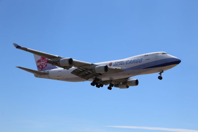 Boeing 747-400 (B-18723)
