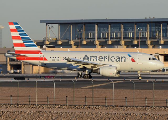 Airbus A319 (N764US)