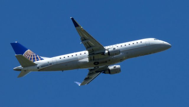 Embraer 175 (N88346) - This Embraer just after take off, summer 2018.