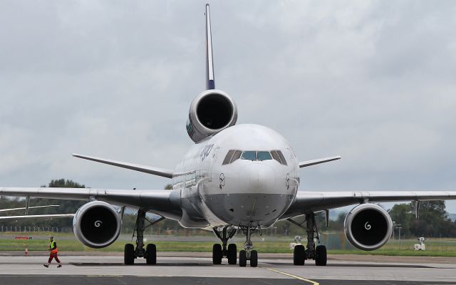 Boeing MD-11 (D-ALCD) - lufthansa cargo md-11f d-alcd dep shannon 12/9/17.