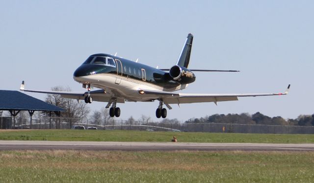 IAI Gulfstream G150 (C-GWPK) - A Fast Air IAI Gulfstream G150 about to touchdown at Pryor Field Regional Airport, Decatur, AL, March 14, 2018.