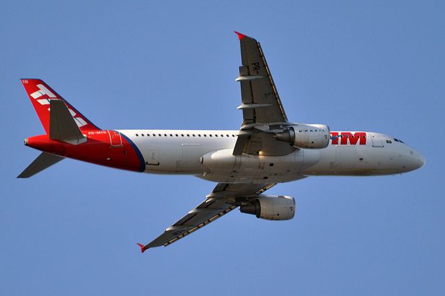 Airbus A320 (PR-MYN)