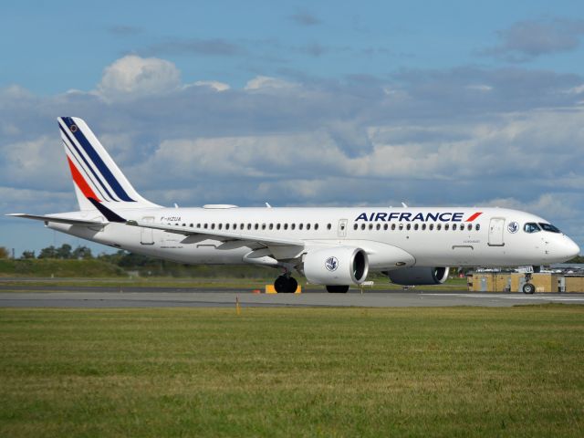 Airbus A220-300 (F-HZUA) - Depart RWY04R