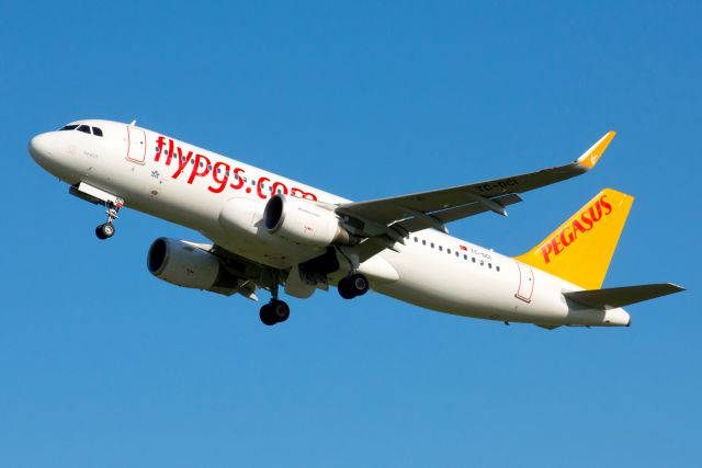 Airbus A320 (TC-DCI)