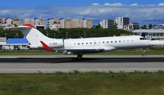 Bombardier Global Express (YL-DAM)
