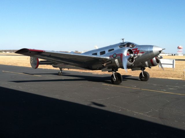 Beechcraft 18 (N611WP)