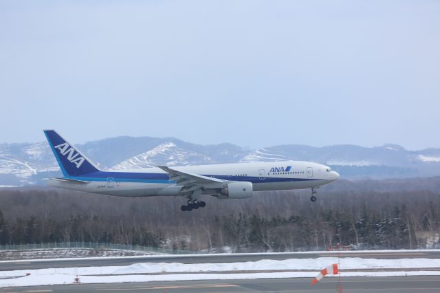 Boeing 777-200 (JA741A)