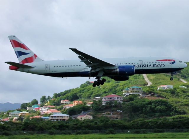 Boeing 777-200 (G-YMMB)