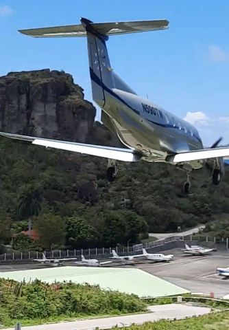 Pilatus PC-12 (N590TW) - Watching planes land at the famous St.Barts airport!