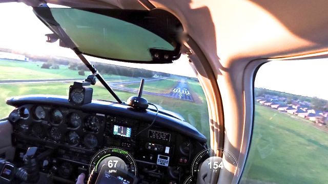 Piper Cherokee (N2157F) - Short Final Rwy 36 5R4