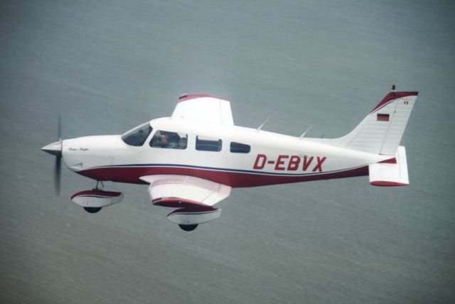 Piper Cherokee (D-EBVX) - Piper PA-28-181